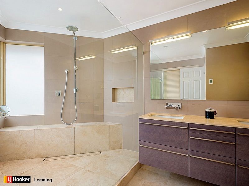 6 Sellen Court, Leeming WA 6149
