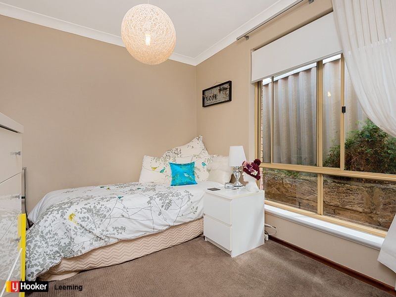 6 Sellen Court, Leeming WA 6149