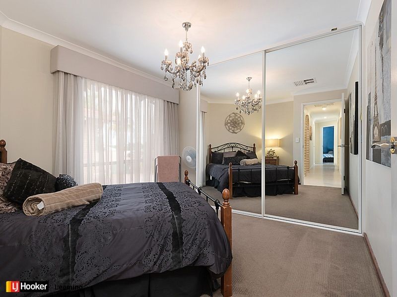 6 Sellen Court, Leeming WA 6149