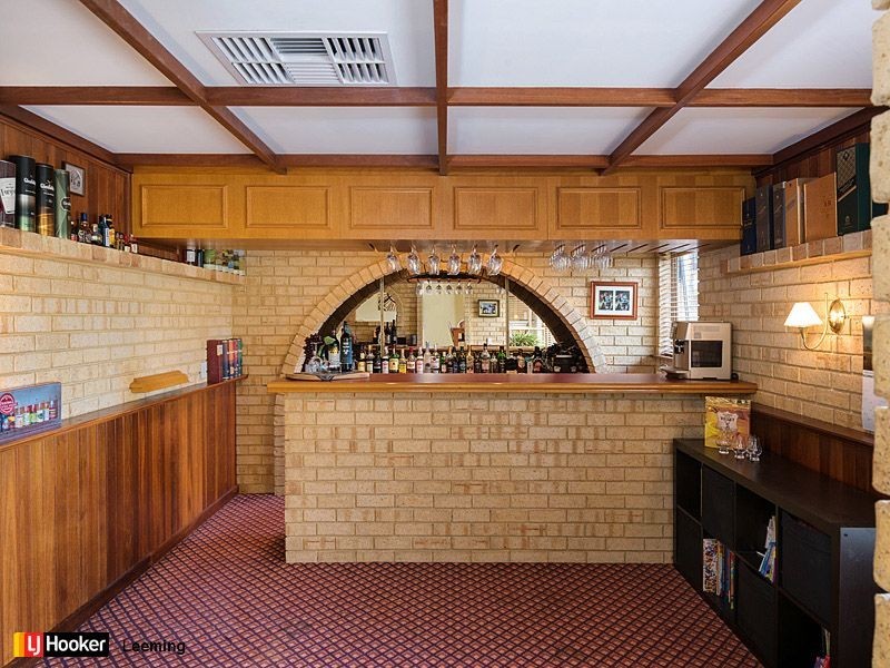 6 Sellen Court, Leeming WA 6149