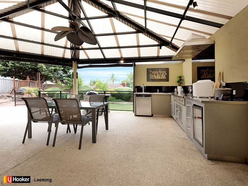 6 Sellen Court, Leeming WA 6149