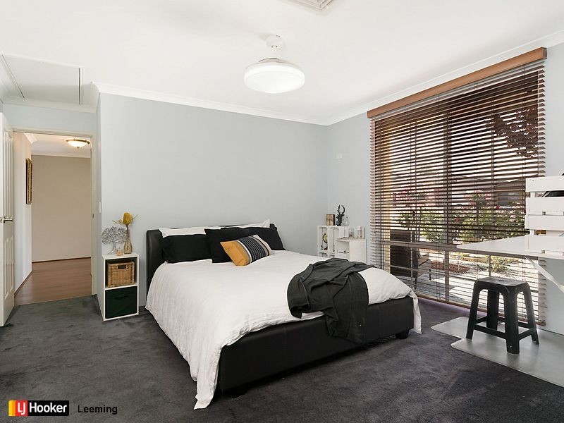 2 Fremont Place, Leeming WA 6149