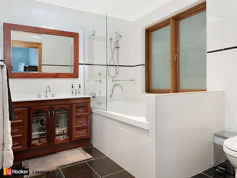 2 Fremont Place, Leeming WA 6149