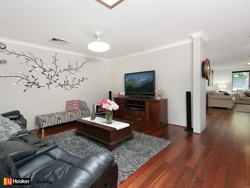 2 Fremont Place, Leeming WA 6149