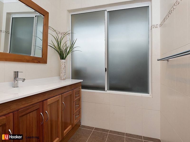 2 Fremont Place, Leeming WA 6149