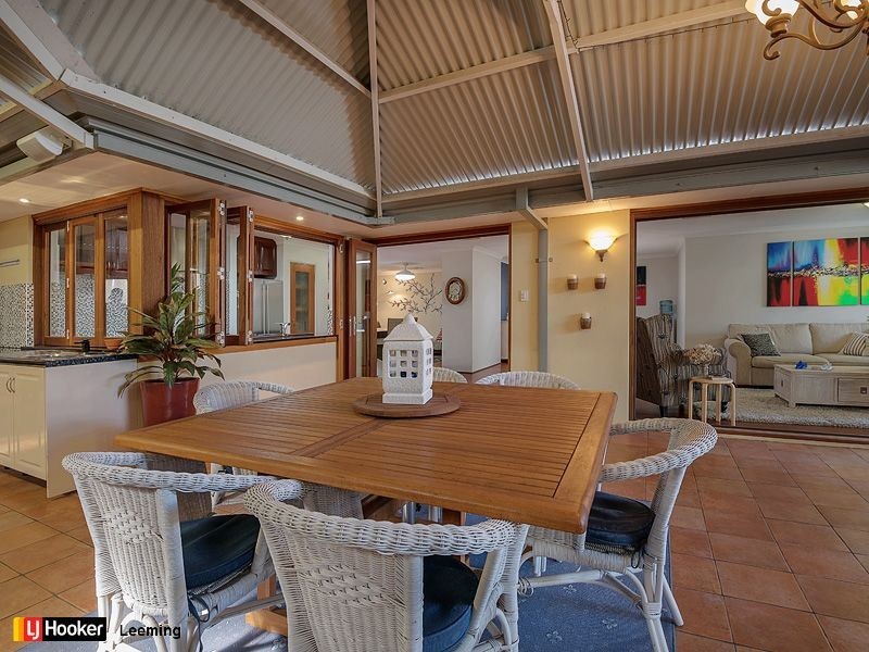 2 Fremont Place, Leeming WA 6149