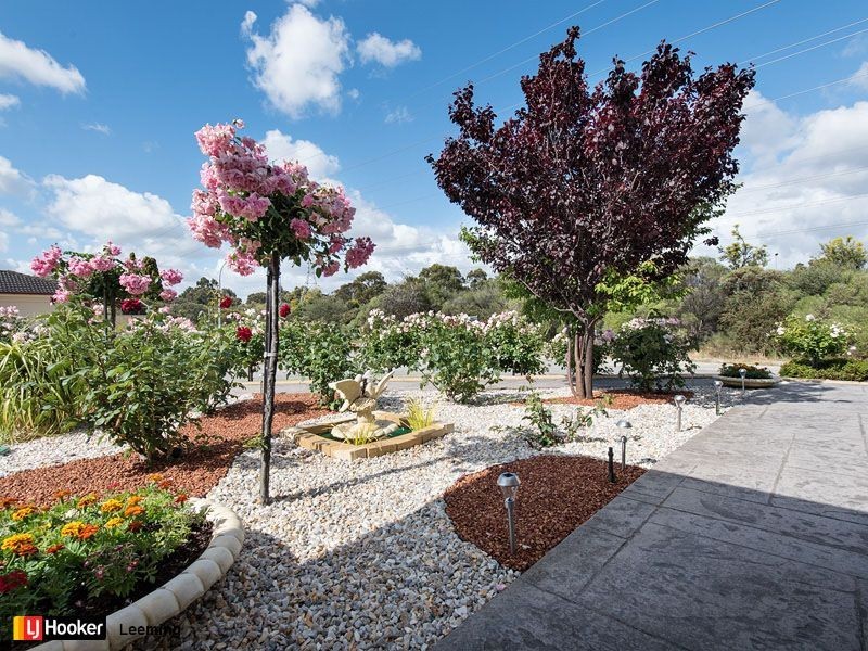 2 Fremont Place, Leeming WA 6149