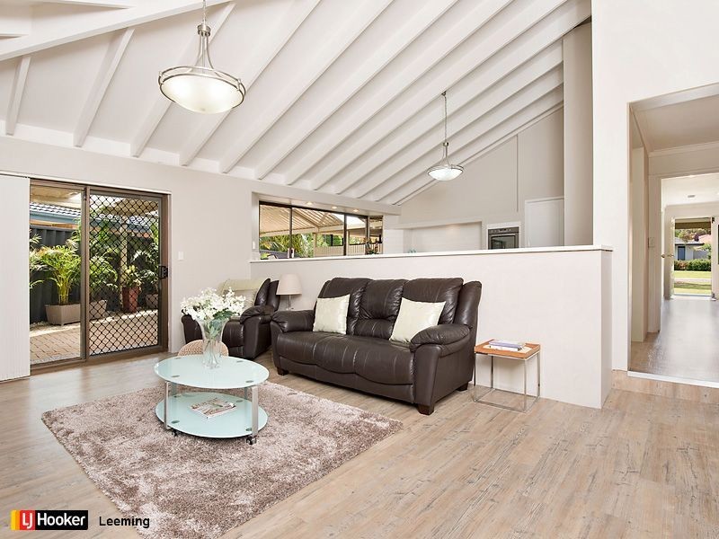 8 Charrington Court, Leeming WA 6149