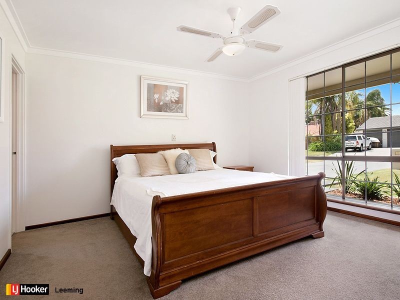 8 Charrington Court, Leeming WA 6149
