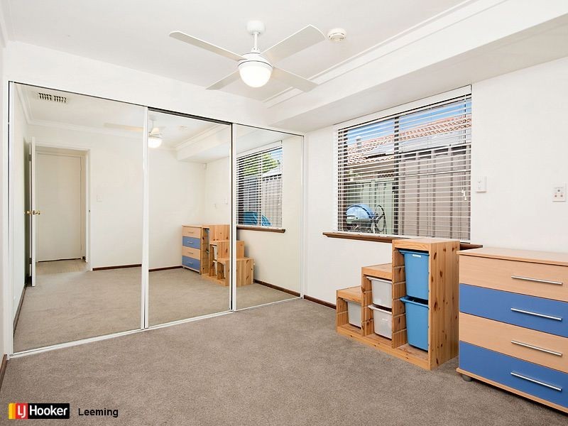 8 Charrington Court, Leeming WA 6149