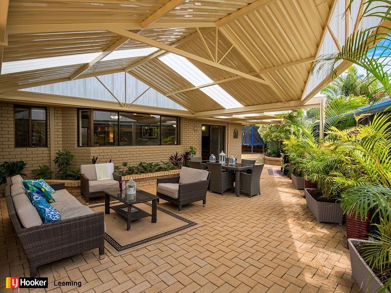 8 Charrington Court, Leeming WA 6149