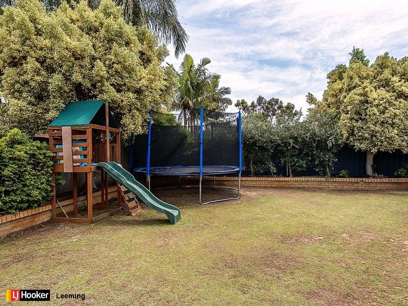 8 Charrington Court, Leeming WA 6149