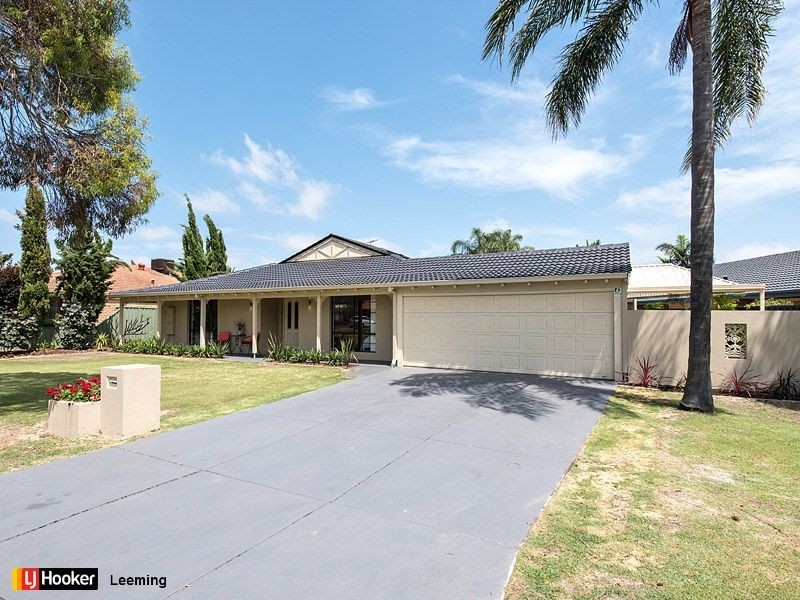 8 Charrington Court, Leeming WA 6149