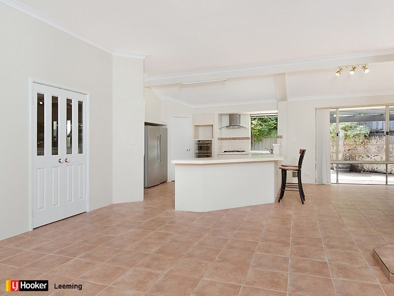 15 Glen Iris Drive, Jandakot WA 6164