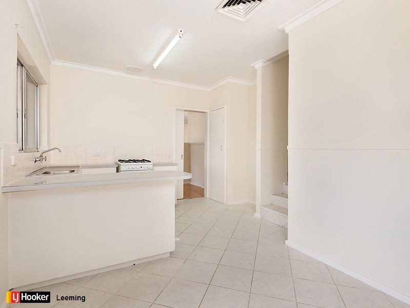 35 Abbott Way, Swan View WA 6056