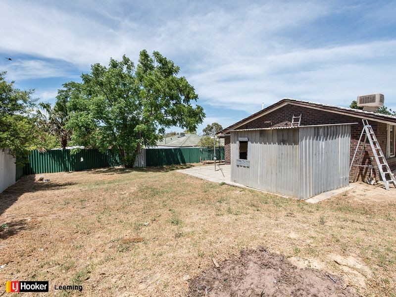 35 Abbott Way, Swan View WA 6056