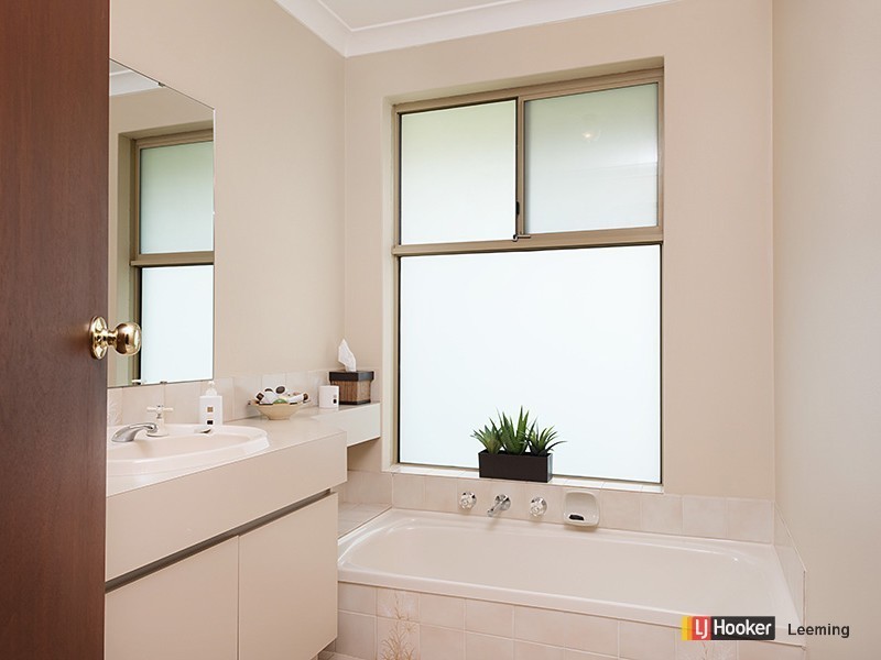 5 Stainton Place, Leeming WA 6149