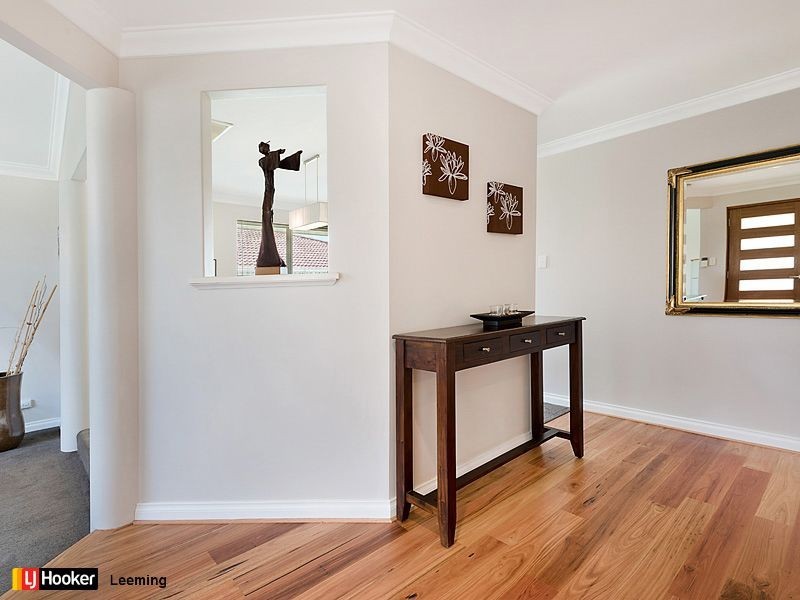 7 Greenlea Rise, Leeming WA 6149