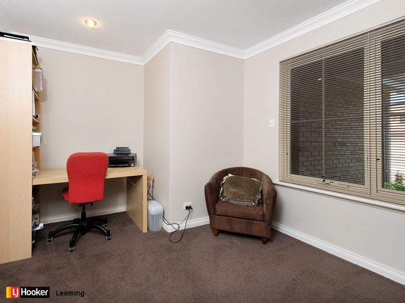 7 Greenlea Rise, Leeming WA 6149