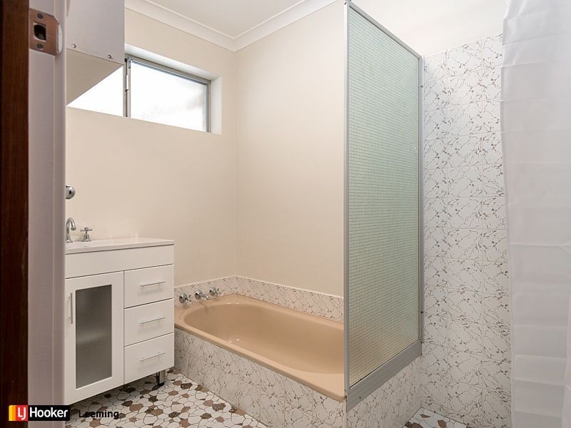 19 Gertrude Avenue, Champion Lakes WA 6111