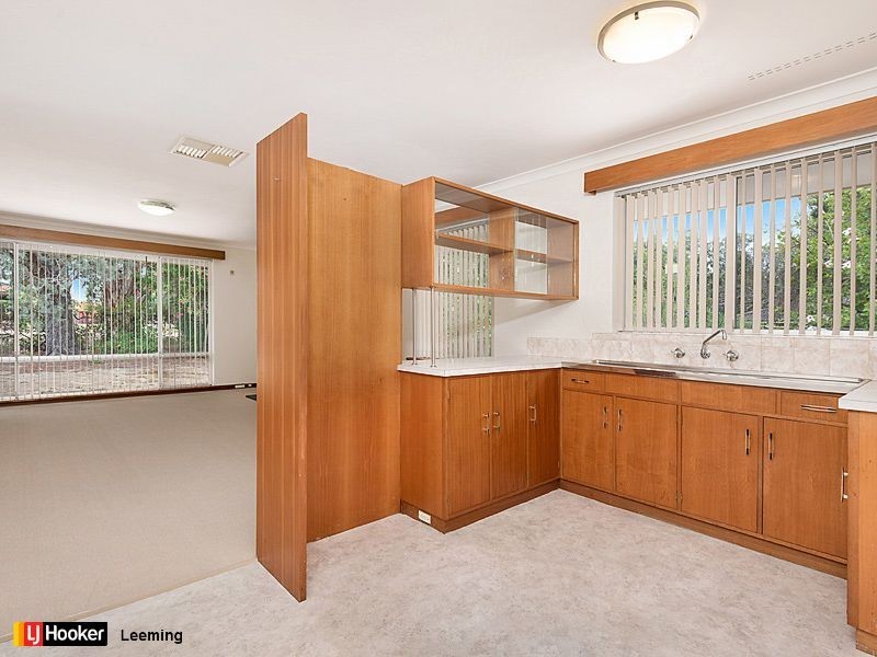 19 Gertrude Avenue, Champion Lakes WA 6111