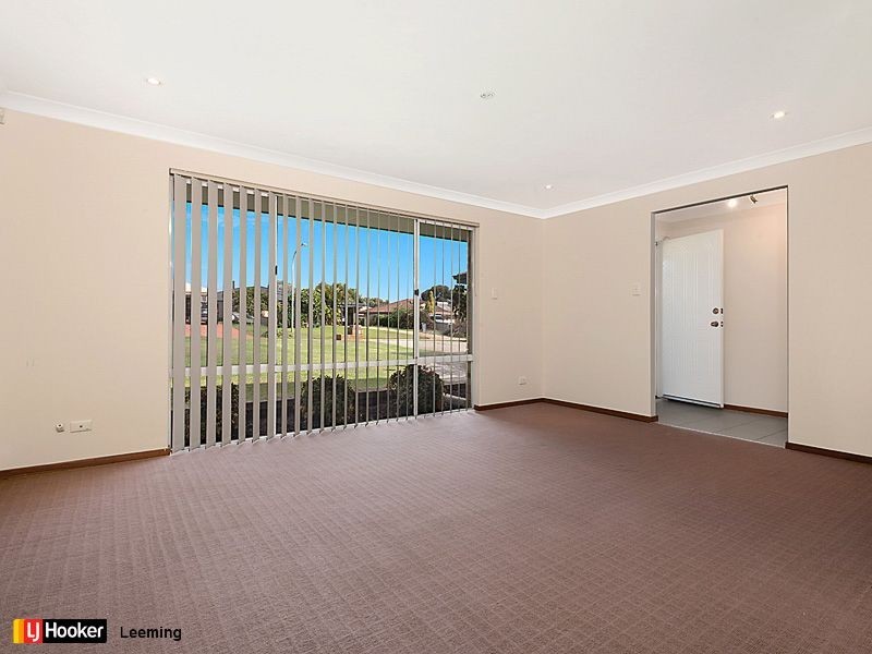 5 Sunshine Place, Bibra Lake WA 6163
