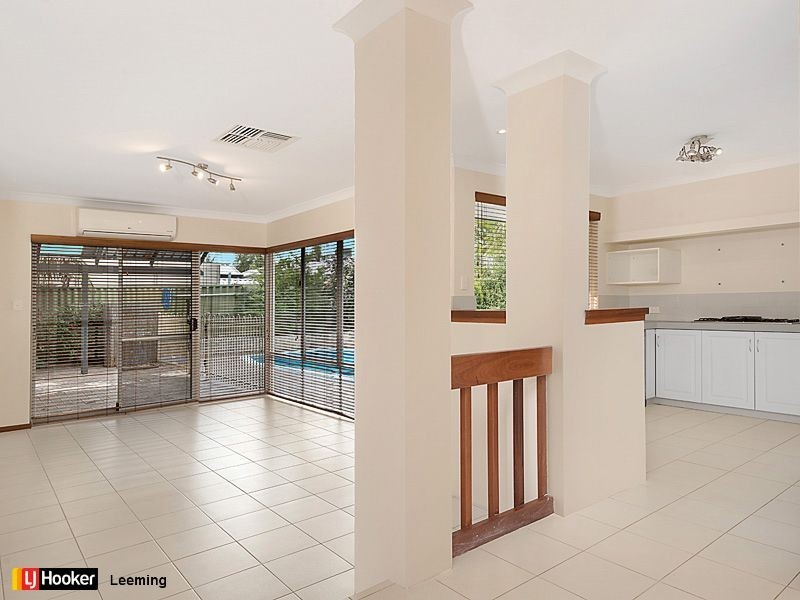 5 Sunshine Place, Bibra Lake WA 6163