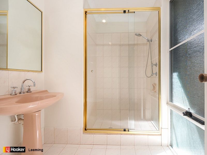 5 Sunshine Place, Bibra Lake WA 6163