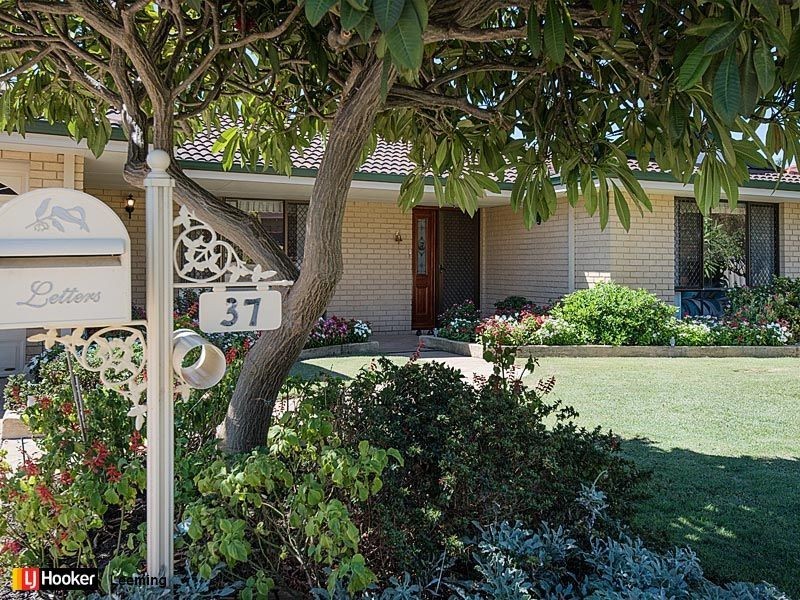 37 Casserly Drive, Leeming WA 6149