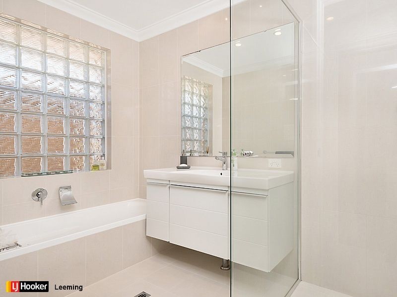 14 Sierra Chase, Leeming WA 6149