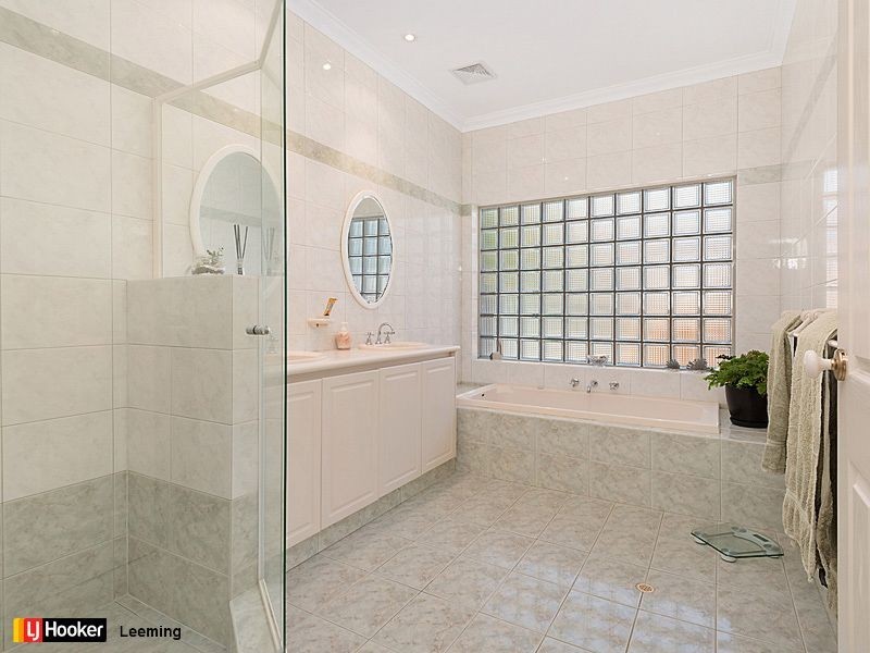 5 Cain Place, Leeming WA 6149