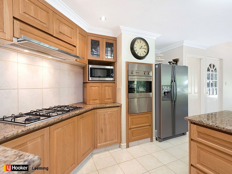 5 Cain Place, Leeming WA 6149