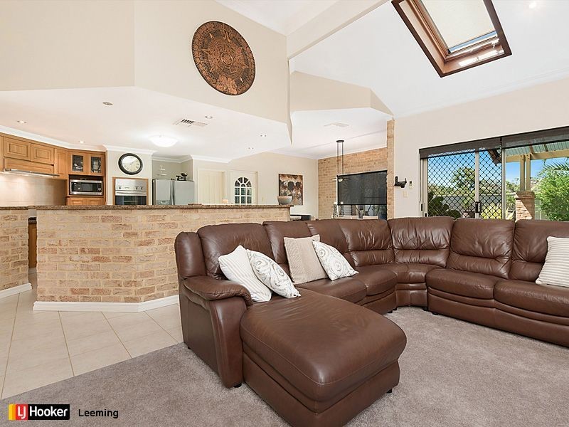 5 Cain Place, Leeming WA 6149