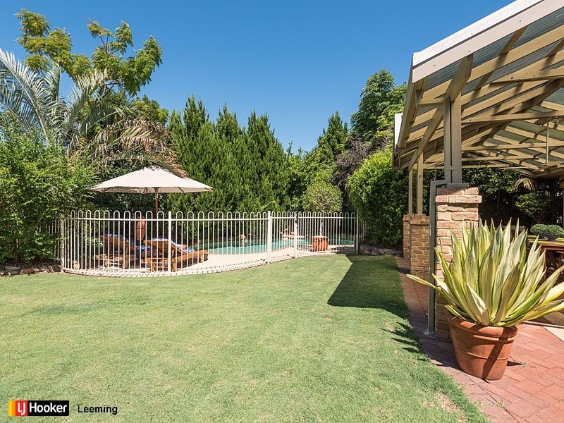 5 Cain Place, Leeming WA 6149