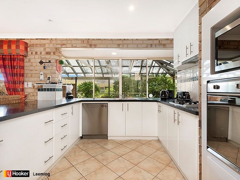 8 Sylvan Crescent, Leeming WA 6149