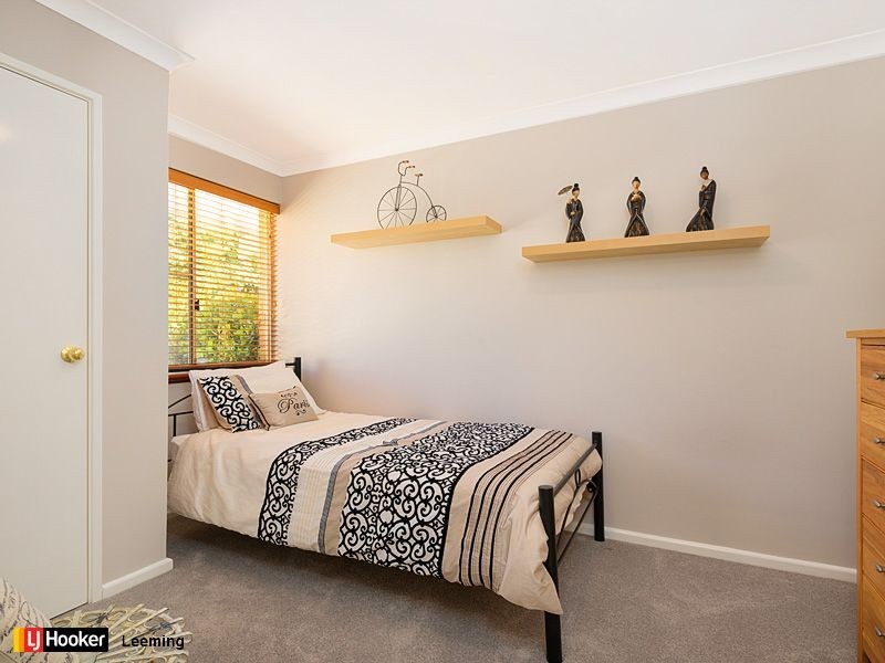 8 Sylvan Crescent, Leeming WA 6149