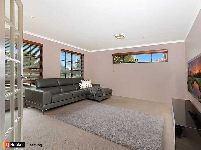 46 Oakhill Drive, Canning Vale WA 6155