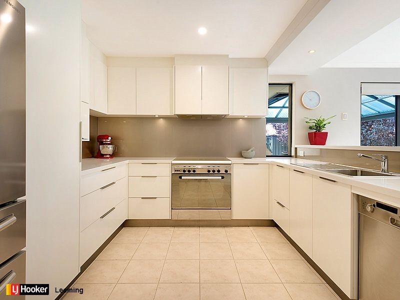 46 Oakhill Drive, Canning Vale WA 6155