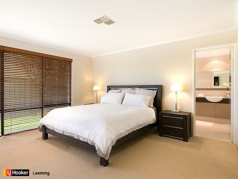 46 Oakhill Drive, Canning Vale WA 6155