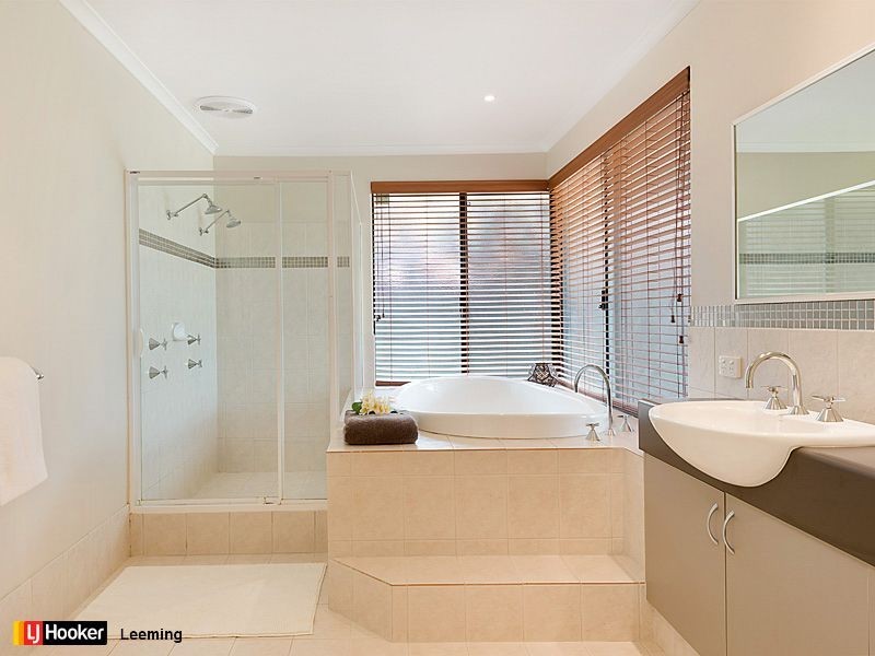 46 Oakhill Drive, Canning Vale WA 6155