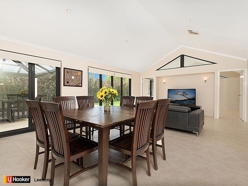 46 Oakhill Drive, Canning Vale WA 6155