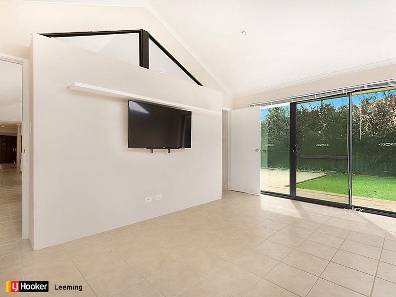 46 Oakhill Drive, Canning Vale WA 6155