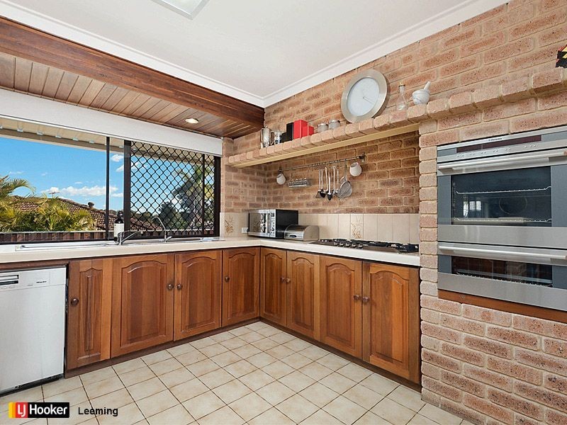 14 Devenish Way, Leeming WA 6149