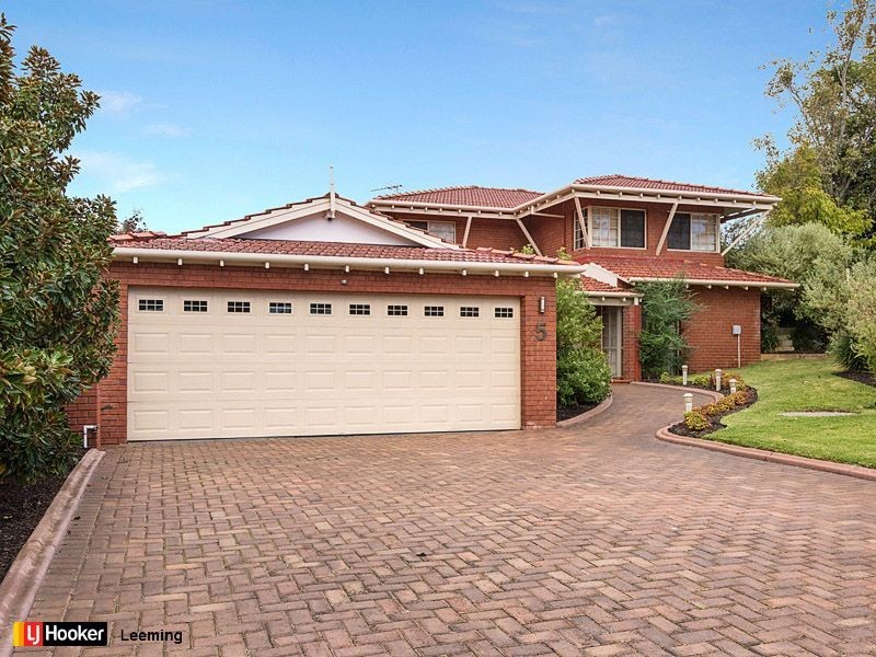 5 Wade Court, Leeming WA 6149
