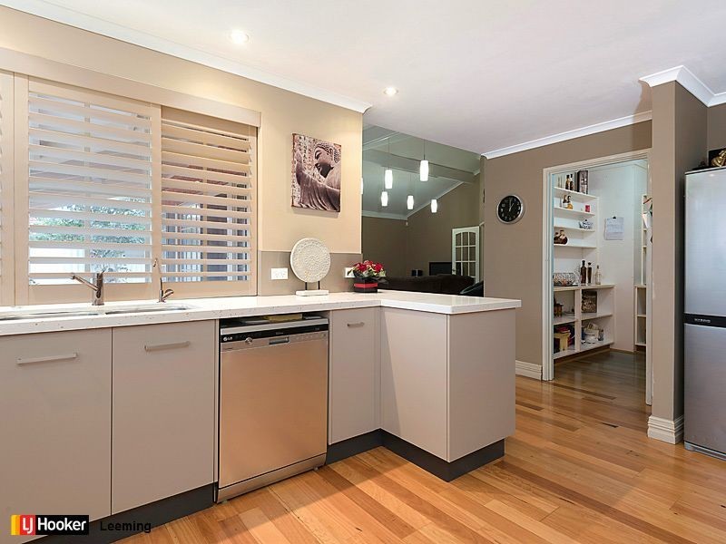 5 Wade Court, Leeming WA 6149