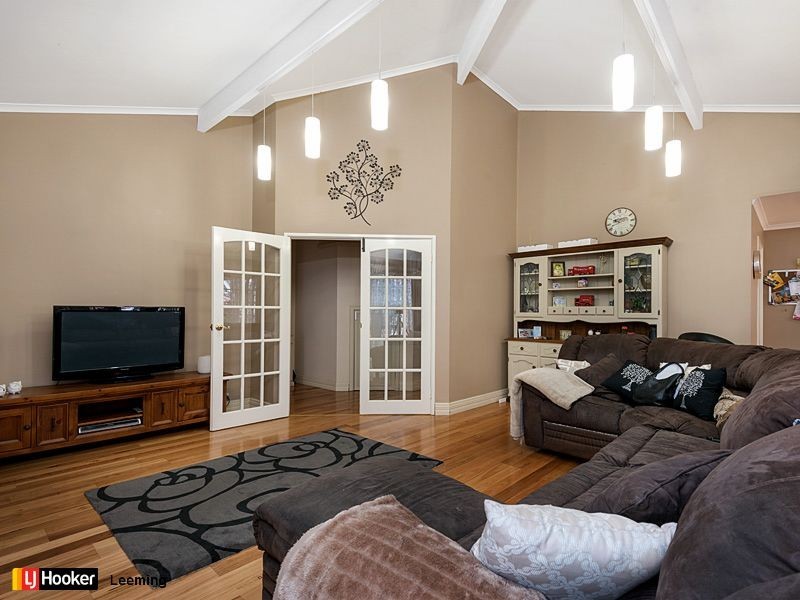 5 Wade Court, Leeming WA 6149