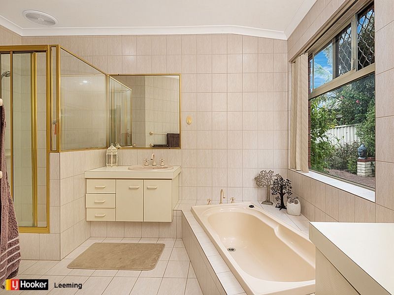 5 Wade Court, Leeming WA 6149