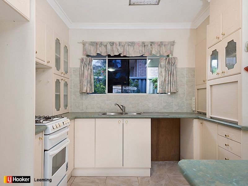 33 Mandora Way, Riverton WA 6148