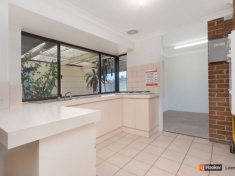 72 Farrington Road, Leeming WA 6149