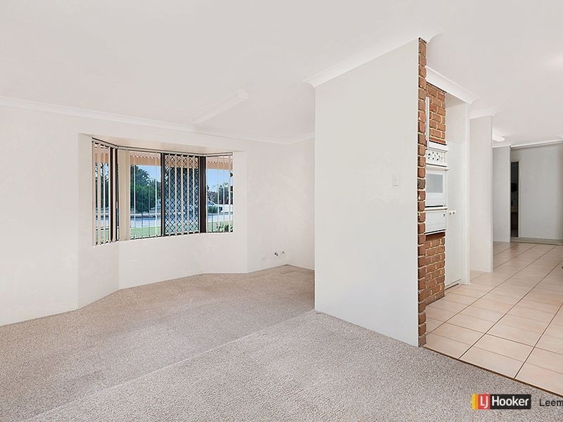 72 Farrington Road, Leeming WA 6149